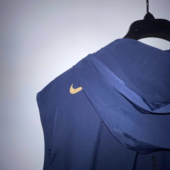 . NFL Los Angeles Rams sleeveless hoodie. Used button great condition - Picture 7 of 9